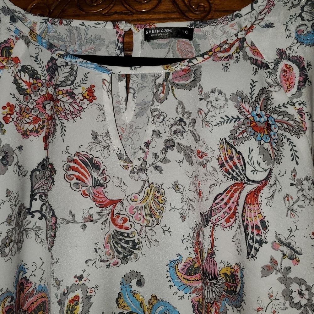 SHEIN Keyhole Neck Short-sleeved Tunic - Picture 9 of 13